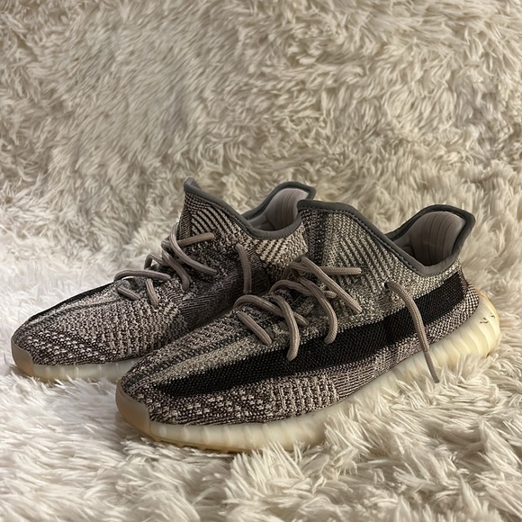 ‘ZYON’ YEEZY BOOST 270 - Picture 2 of 5